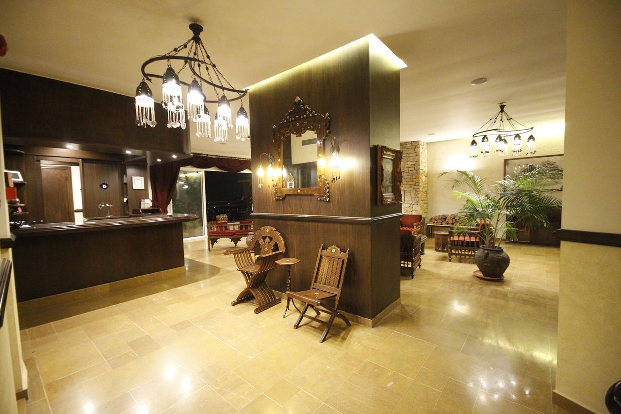 Quartier Suisse Hotel Brummana Exterior foto